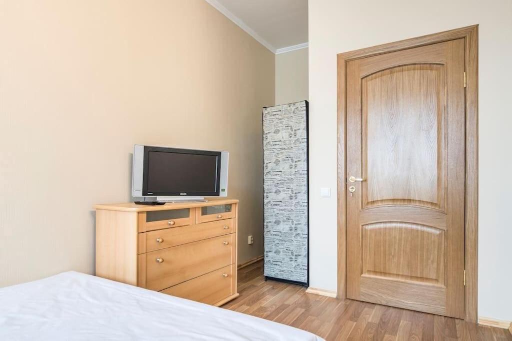 Old Town Apartment Next To Saint Peter'S Church Riga Exterior foto