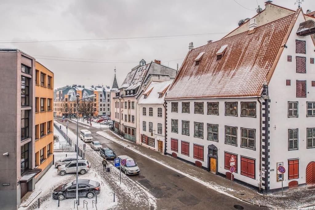 Old Town Apartment Next To Saint Peter'S Church Riga Exterior foto